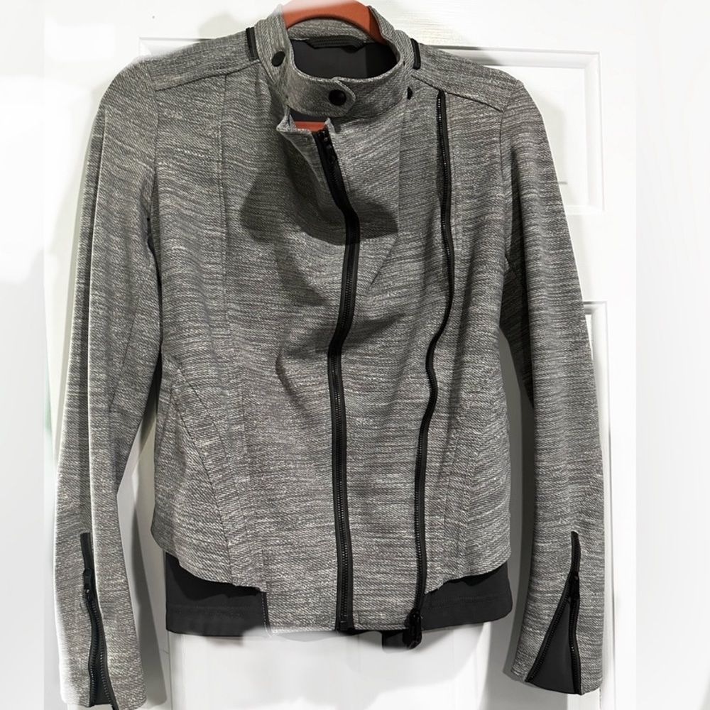 Lululemon grey pleated back zip up jacket